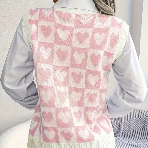 Valentine's Day Heart ❤️ Pattern Vest.🌹 - Picture 2 of 4